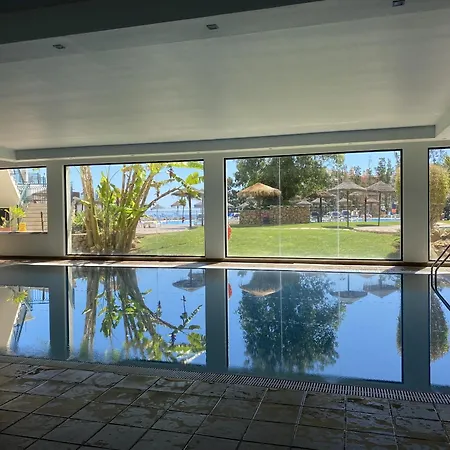 Bayview Apartment *